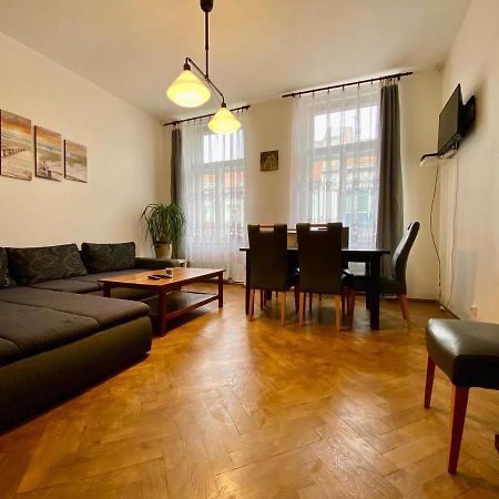 Spacious Cozy Apartments In Centre Прага Экстерьер фото