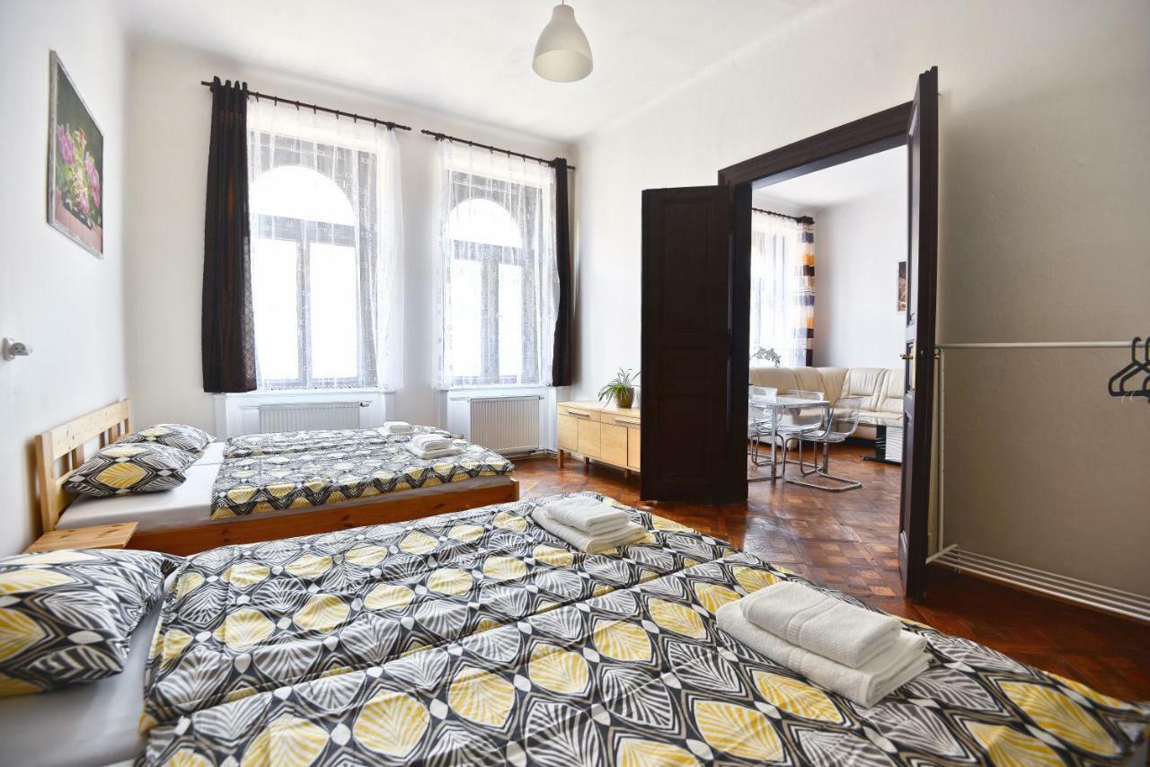 Spacious Cozy Apartments In Centre Прага Экстерьер фото