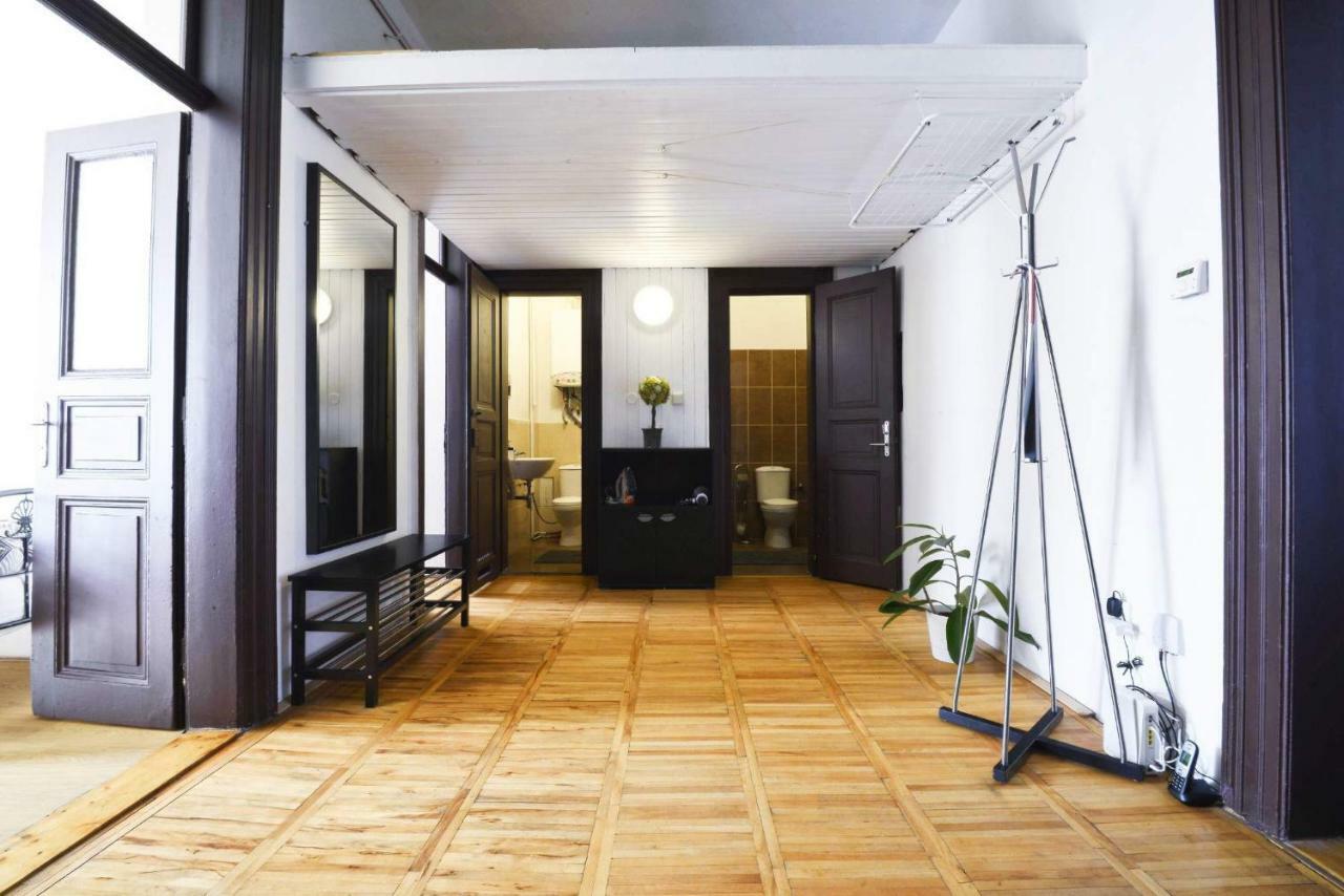 Spacious Cozy Apartments In Centre Прага Экстерьер фото