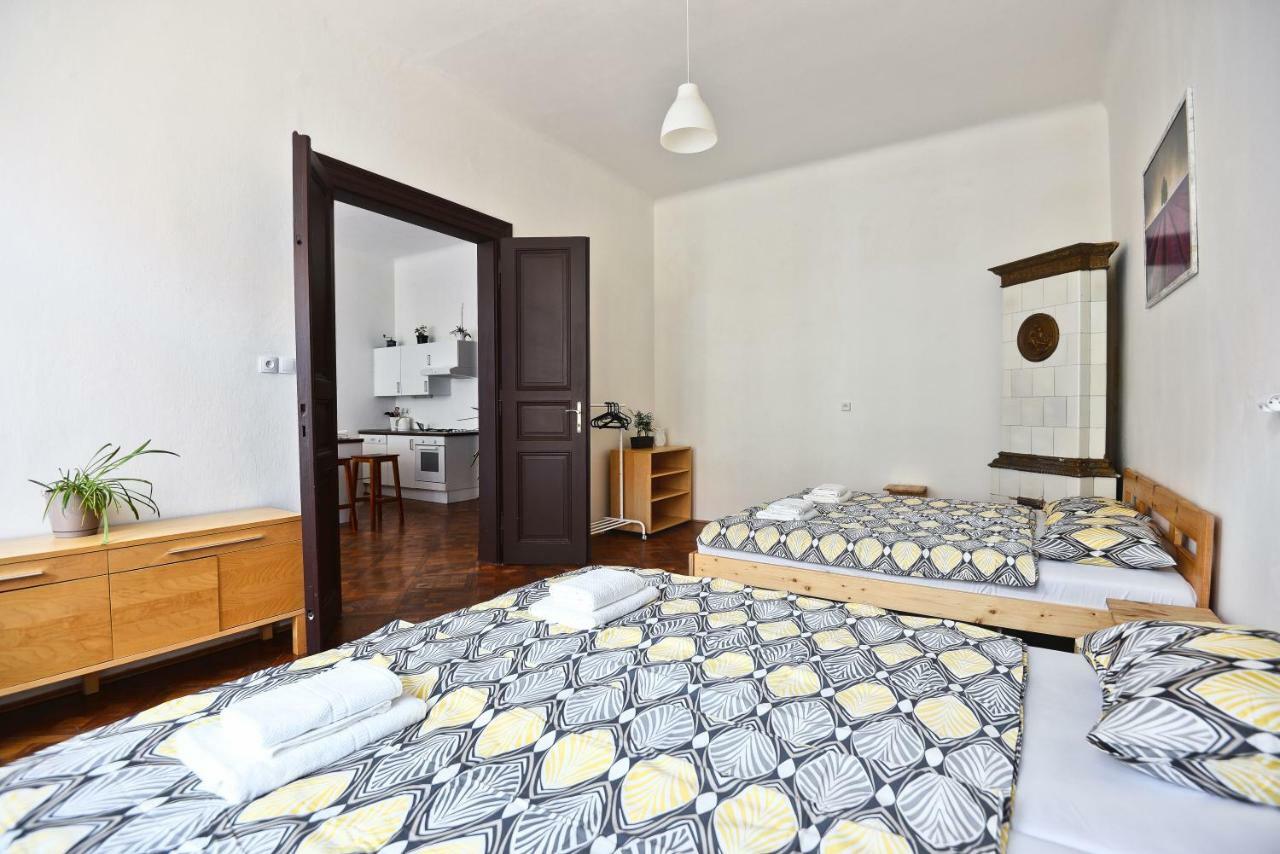 Spacious Cozy Apartments In Centre Прага Экстерьер фото