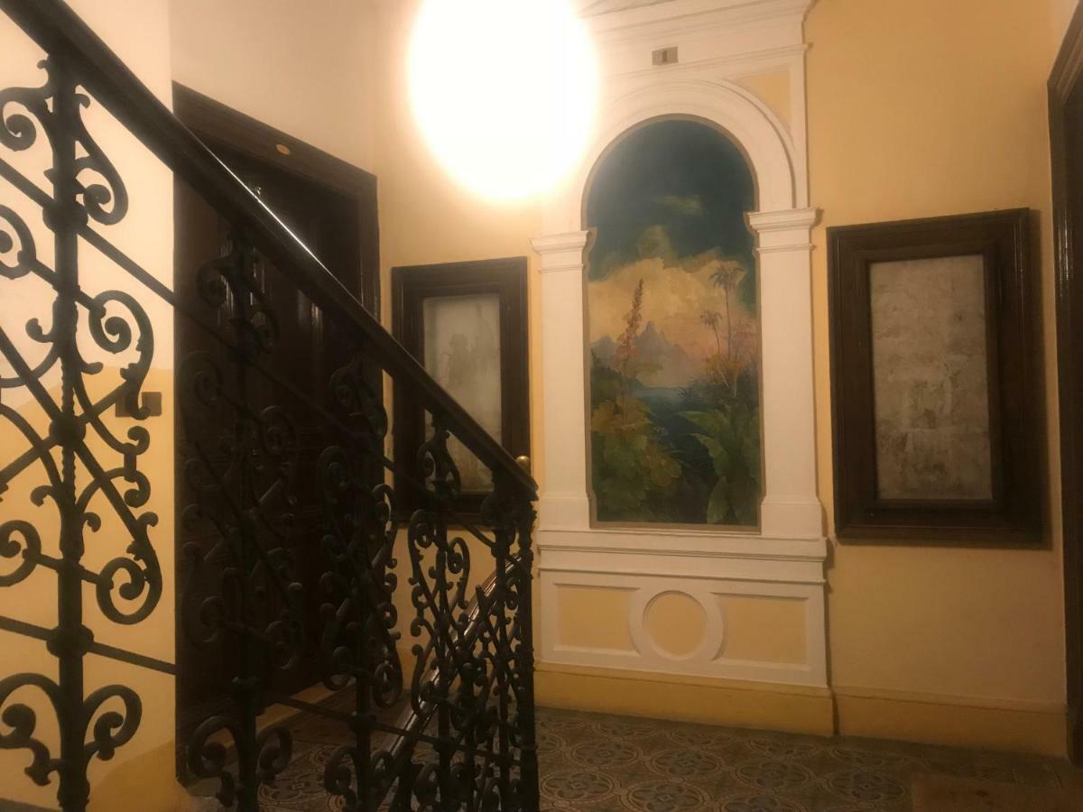 Spacious Cozy Apartments In Centre Прага Экстерьер фото