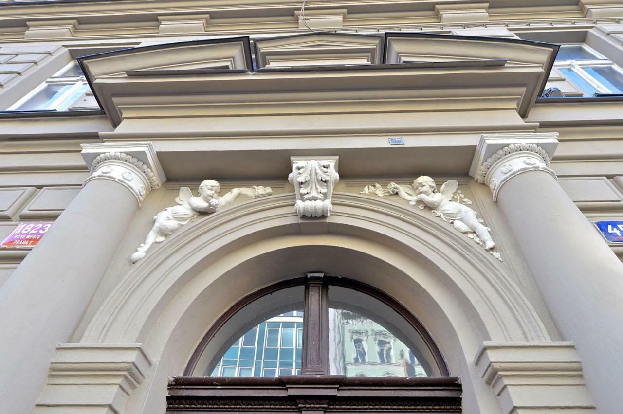 Spacious Cozy Apartments In Centre Прага Экстерьер фото